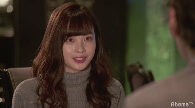 橋本環奈の大人なゆるふわウェーブヘアに絶賛の声「どんな髪型でも似合いすぎる」 2枚目