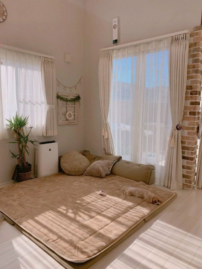 辻希美、育児しやすい家具配置に模様替え　広々自宅リビングを公開 3枚目