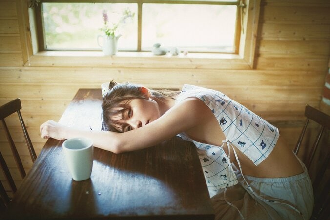 長濱ねる、8年ぶり＆2nd写真集が発売決定 無垢さも色香も携えた“25歳”の魅力 1枚目