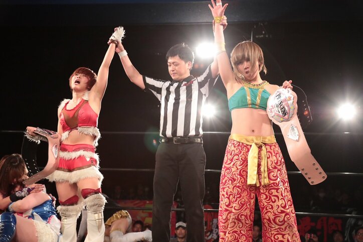 “筋肉アイドル”才木玲佳に挑戦するのは山下実優　超乳コンビのバスト殺法炸裂もタッグ王座奪取ならず