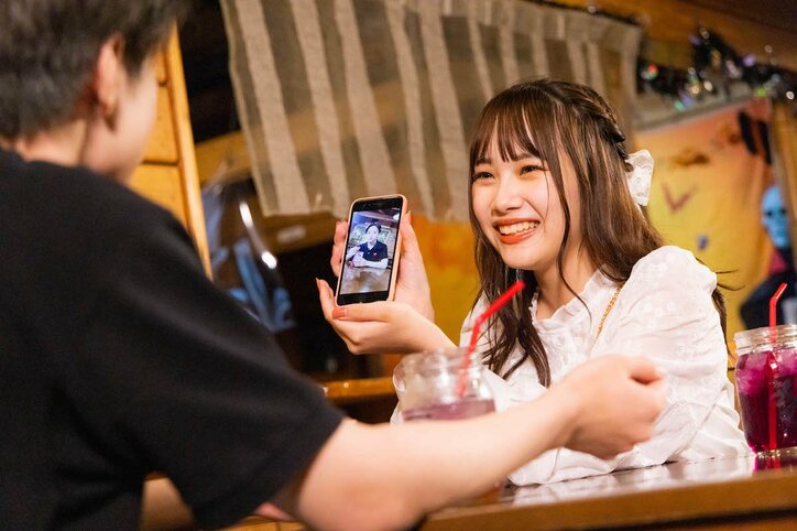 鬼モテ女子まじゅ、彼女＆彼氏感溢れる写真を男子と撮影し合う『恋ステ 2022秋 ～Honey Soda Story～』#2