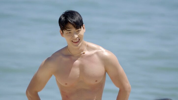 鍛え上げられた肉体美のワイルド男子にスタジオ衝撃!正統派イケメンやアイドル系男子、マッチョイケメンも!個性豊かな男性陣が続々登場『恋するアプリ Love Alarm』#1