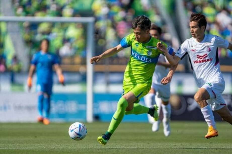 【湘南・町野修斗インタビュー】「E-1選手権得点王」は日本代表のレベルの高さに“衝撃”も「左右両足と頭のどこからでも点が取れるところを見せることができた」【欧州遠征直前】(#1)
