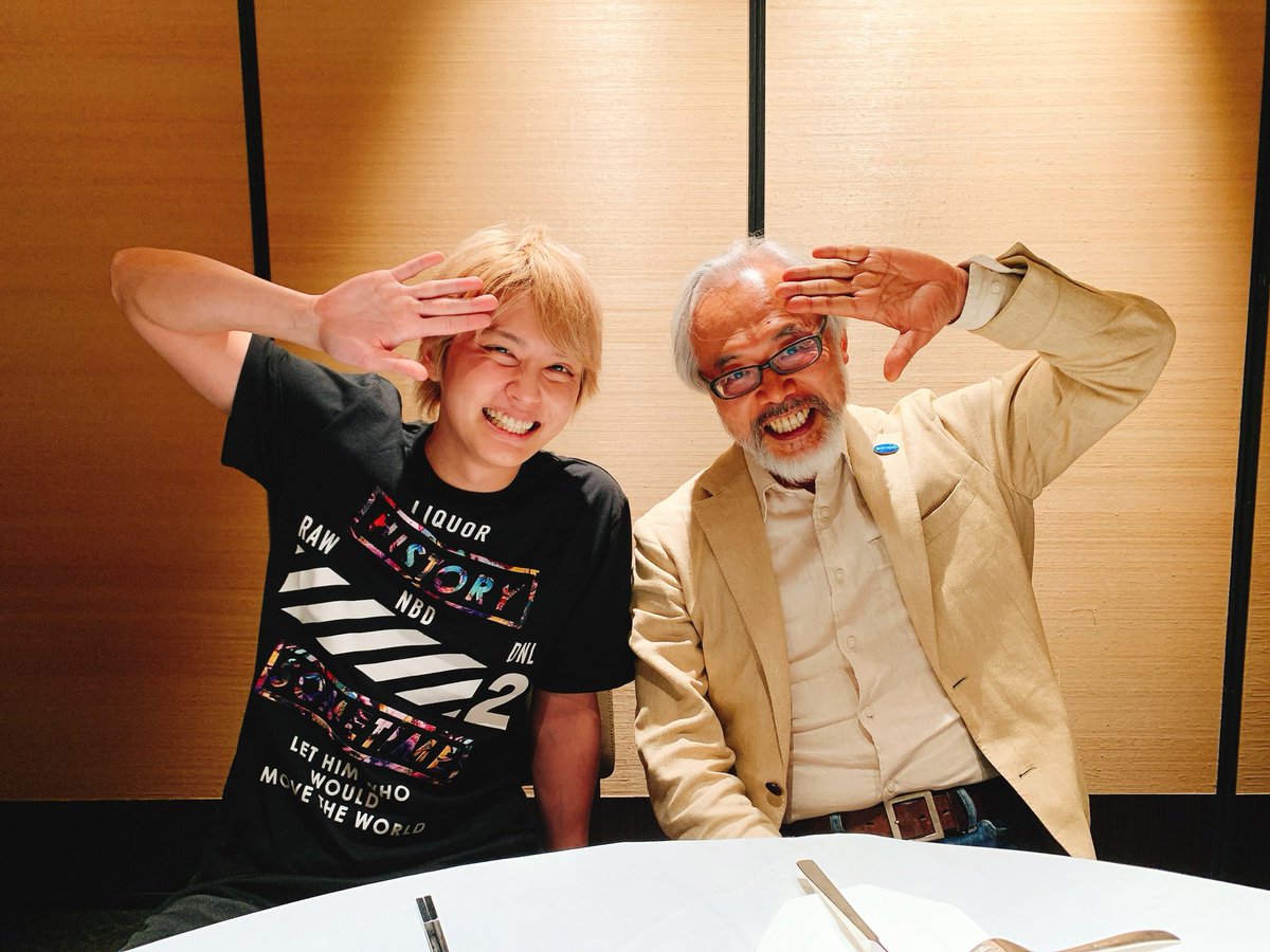 手越祐也 宮崎駿似 の弁護士との2ショットが話題 映画が決まりそうだよww 話題 Abema Times