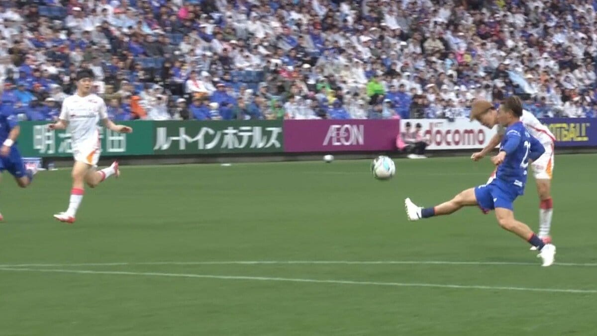 37歳元日本代表FWが衝撃のゴラッソ！「最高のゴールや」「これぞ