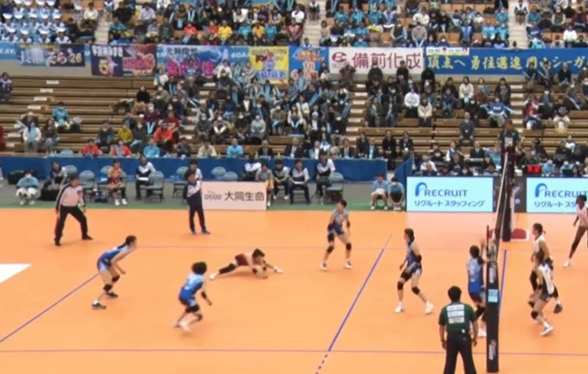 バレーボール 女子 開脚 女子バレー、衝撃の開脚レシーブにファン騒然 リベロが見せた粘りのプレーに脚光 | スポーツ総合 | ABEMA TIMES | アベマタイムズ