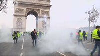 国際ニュース - 燃料税増税で暴徒化　フランス大統領「撤回しない」 | 動画視聴は【Abemaビデオ(AbemaTV)】