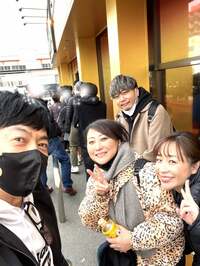 東MAX『生放送終わり友近と人気ラーメン店に並ぶ❗️』