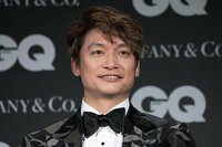 香取慎吾、イルミネーションの前での自撮りに「妄想デートしていい?」の声