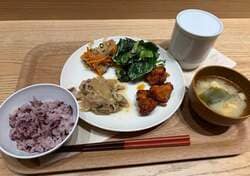  藤あや子、『Cafe&Meal MUJI』で堪能したランチ「美味しくヘルシーなランチに大満足」 