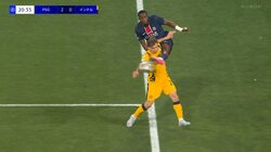 何が起きた？「インテルの心を折るきっかけを作った」アクロバティック過ぎるライン上の“1mmクリア”が話題「歴史を変えた瞬間だったかも」