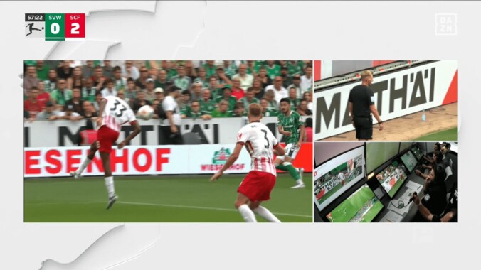 「ハンドやろ！」日本代表DF、高速アーリークロスでPK誘発！「クロスうまい」菅原由勢の決定機創出にファン沸騰 5枚目