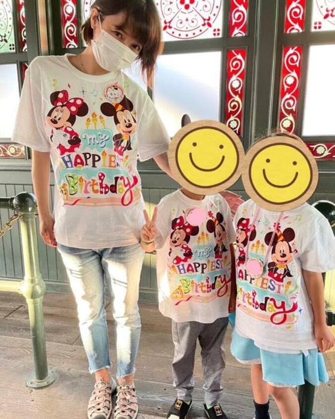  釈由美子、誕生日に家族とTDSを満喫「最高に幸せすぎる」  1枚目