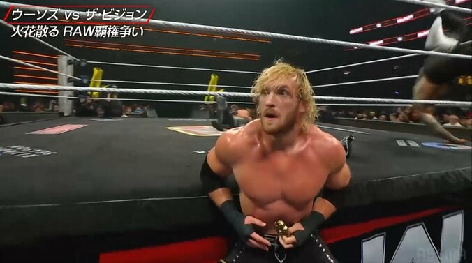 「失神したぞ」自分の凶器で“大の字”KO 予想外の衝撃展開にファン冷笑 2枚目