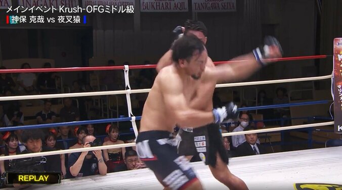 左フックで衝撃KO