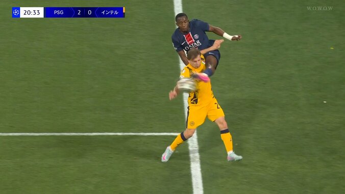 【映像】アクロバティック過ぎる“1mmクリア”の瞬間