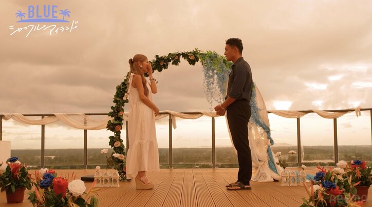 【写真・画像】中山美穂似の美人ギャル、お姫様抱っこされキス…サプライズな展開に「超最高」「素敵」の声 　2枚目