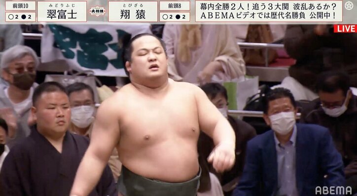 両力士“フラフラ”の大激闘に館内拍手とどよめき 「見てる方も息止まる」「感動した」