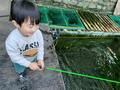 杉浦太陽、親子で釣り堀を満喫「釣りはやっぱり楽しいなぁ」