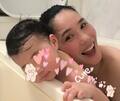 平野ノラ、娘が風呂で立つ姿を見て涙「どんな瞬間も忘れないように」