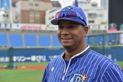 負傷離脱中の横浜DeNAロペス、選手間投票でオールスター選出　「まさかとは思ったが嬉しい」