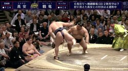 いなした高安が勝ち越し、攻めた鶴竜が3敗目、座布団が舞った国技館