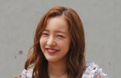 板野友美、“妹分グループ”に在籍する実妹の恋愛に悩み「毎回お金ない彼氏ばかりで」