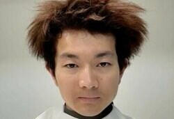 何度カットしても剛毛ビフォーに戻る男、幼少期の写真に驚きの声「突然変異！」