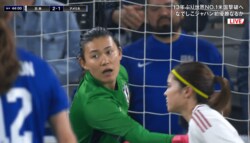 日本を救う衝撃セーブ！ なでしこGK山下杏也加、“神の左手”で最強アメリカの希望を粉砕「伸びた！」「入ったかと思った…」「SGGK発動」土壇場ピンチで圧巻ダイビングの瞬間