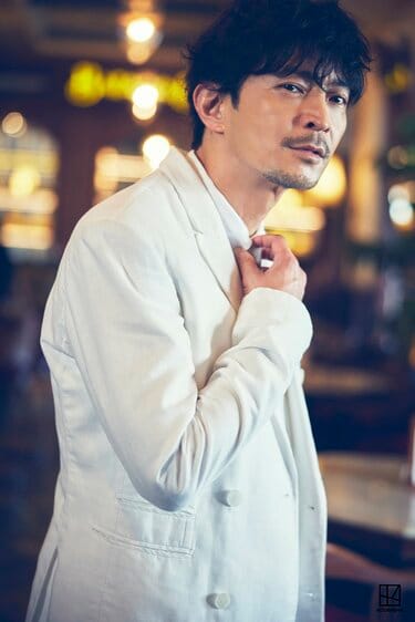 津田健次郎、声優活動30周年記念フォトブック発売決定 思い出の地