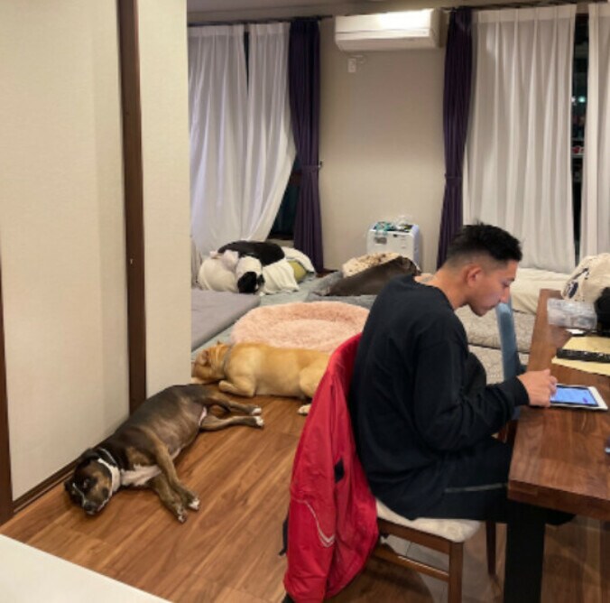 【画像】自宅でくつろぐ後藤祐樹