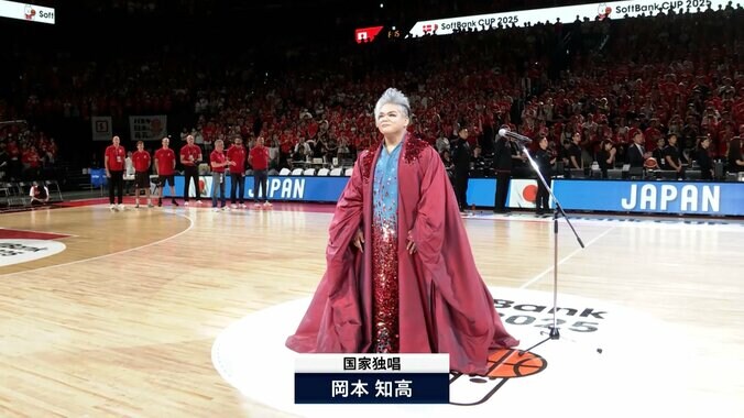 圧巻！“世界で３人”男性ソプラノ、「もはや弦楽器」の国歌独唱が話題「頭から高音はすごい」「鳥肌が立った…」岡本知高の“奇跡の歌声”に感動続々【バスケ男子日本代表】 3枚目