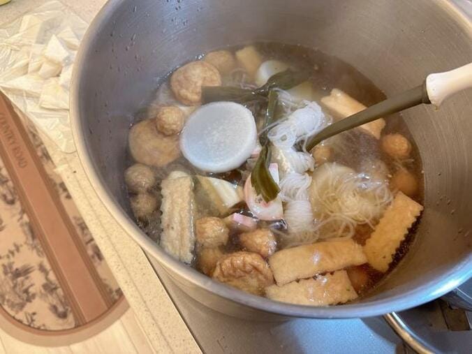  辻希美、大きい鍋で作った今季最後になりそうな料理「今夜は寒いから」  1枚目