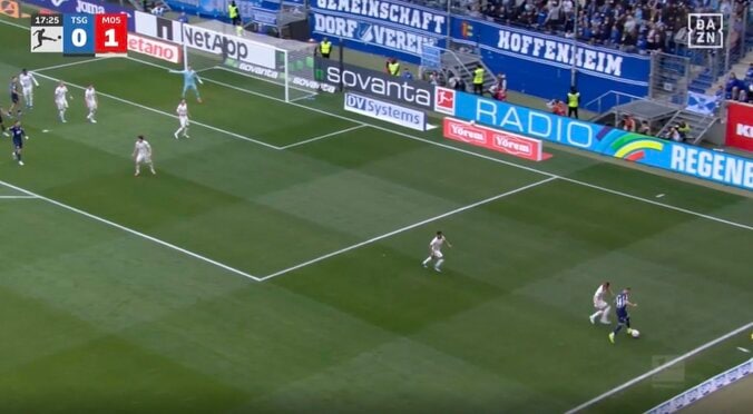 ウソでしょ…！？ 佐野海舟、目を疑う“衝撃の7秒間”「めっちゃ強いな」「これはヤバい」爆速プレスでマンツーマン勝負→チェコ代表を“完封”「逃げられないw」 5枚目