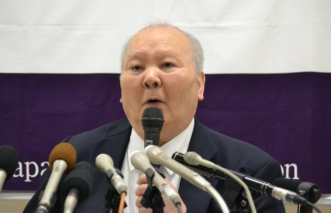 加藤一二三九段、引退会見で妻に「深い感謝の気持ち」／一問一答2 1枚目