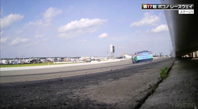 ドリフト状態でなんとか耐え続けるが……