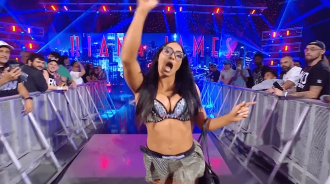 キアナ・ジェームズ