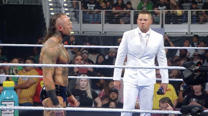 アリスターに詰め寄るミズ