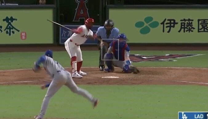 【写真・画像】なんだこれは…？ 大谷翔平の魔球で“異変”「笑うしかない」「ドン引きやん」トラウトが動けなくなる… ファン騒然「さすがに手が出ない」　1枚目