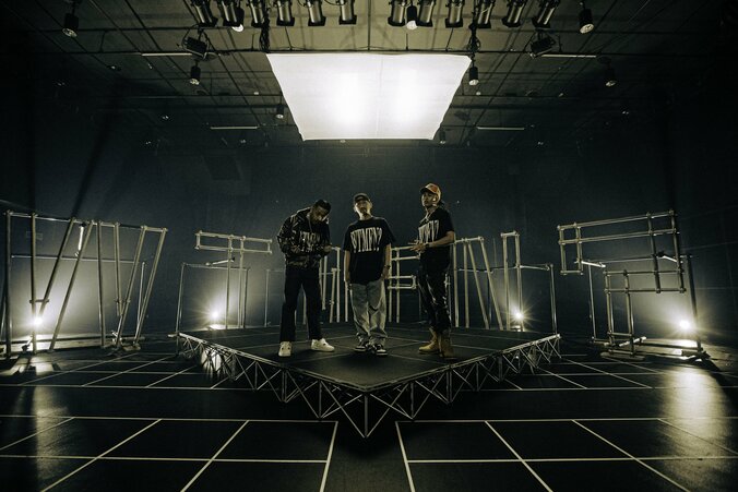 DJ RYOW、所属クルーの大看板M.O.S.A.D.の名曲をサンプリングした「W.T.M.F.N? feat. ¥ELLOW BUCKS, SOCKS」MV公開！  同曲も収録したニューアルバムのアナログ盤を完全生産限定盤として発売！ 2枚目