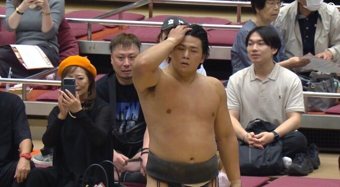 「イケメン強すぎ」背筋力265kgの逸材力士が幕下勝ち越し「髪をかきあげる姿のカッコ良さよ」圧巻パワー&ルックスに熱視線 4枚目