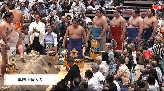 強烈な個性を放つヴィヴィアン佐藤さん