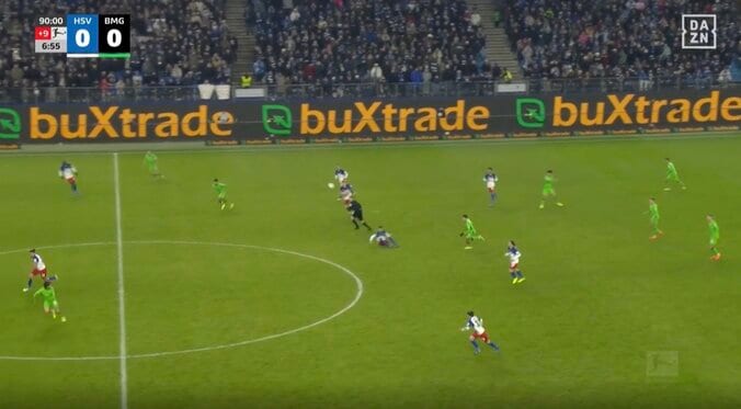 「ヤバくない…！？」高井幸大、美しすぎる“超ロングフィード”炸裂→走り出した町野修斗に”ピンポイントパス”「セクシーすぎる」 2枚目