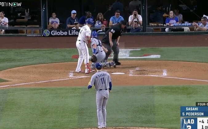 【写真・画像】球場騒然！ 佐々木朗希に“打者ビックリ”「速っ！」「やっと出た」 “外角高めのストレート”での空振り三振にファン歓喜「もっとスピード上がりそう」　1枚目