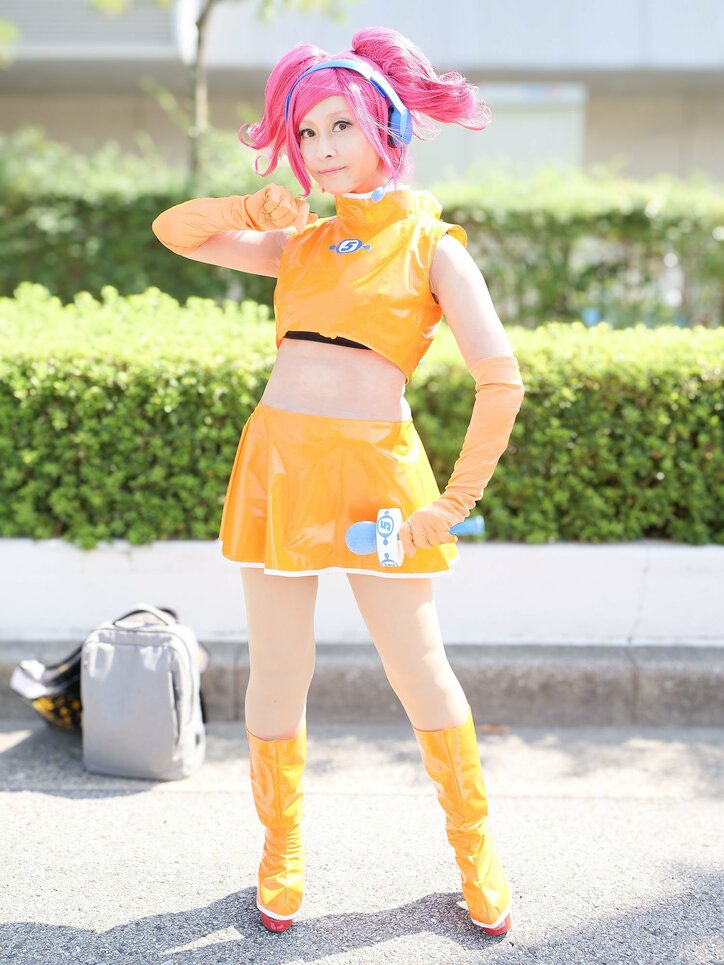 [Photos/Images] Space Channel 5's Ulala Cosplay: Handmade Costume & Props Recreate the Vibrant Cosmos! 2nd