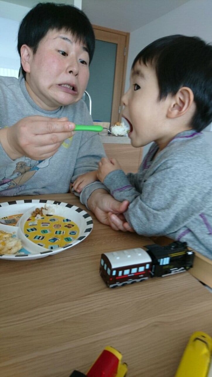 森三中 大島の足の匂いで息子が爆笑 それ見ていて 疲れが抜けました 笑 話題 Abema Times