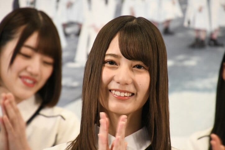 ひらがなけやきが日向坂46に改名&シングルデビュー決定! 齊藤京子が喜び爆発