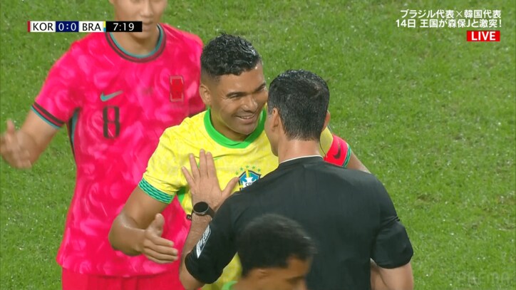 不敵な笑みを浮かべるカゼミーロ