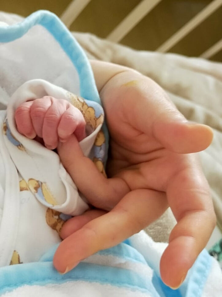 ピスタチオ・小澤の妻、第1子男児の出産を報告「新しい生活がはじまりました」