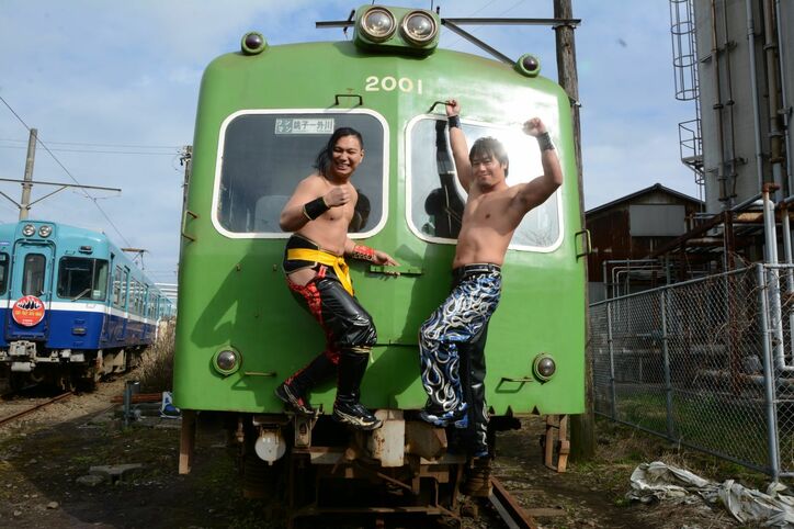世界初!DDTが銚子電鉄とのコラボで「電車プロレス」開催